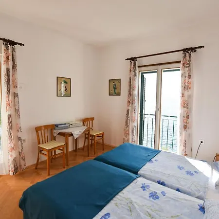 Apartment Vlasta Primosten